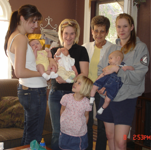 4/8/2005  Erin, Audree, Amanda, Lauren, Mom, Sam, Bailey & Lilli