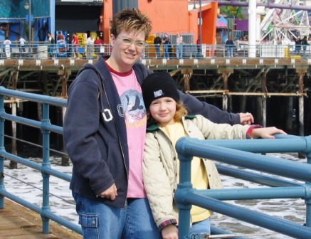 Eileen & Lynsey at Muscle beach!