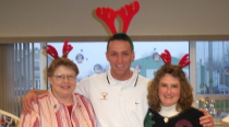 Bill with Nancy Taylor and Cindy Tribbett-December '04