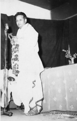 Visionary Poet of The Millennium // http://seshendrasharma.weebly.com